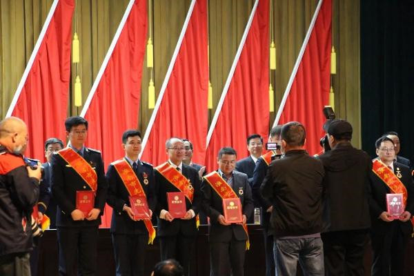 淮南市第一人民医院陶钧同志荣获 “淮南市先进工作者” 荣誉称号
