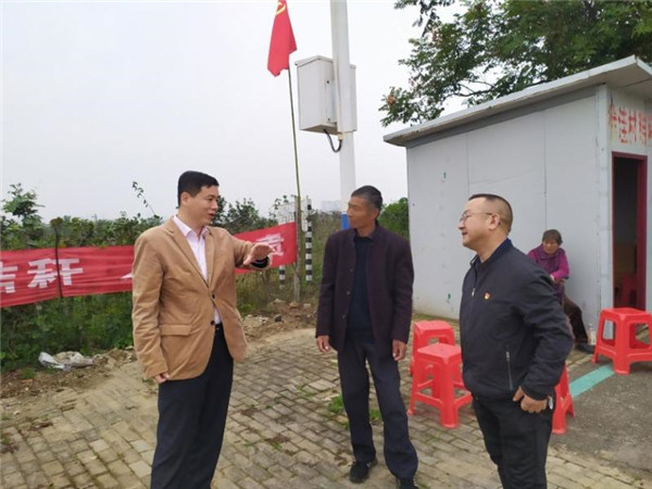 淮南市科技局督查高新区秋季秸秆禁烧工作