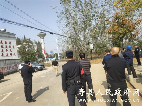 淮南寿县大顺镇：爆破废旧水塔消除安全隐患