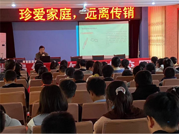 淮南潘集区市场监管局开展消费者信用维权、防传销进校园活动