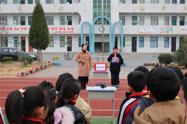 淮南：播撒爱心润甘露，独留善举在心间 ——经开区第二小学开展为王家乐同学募捐活动