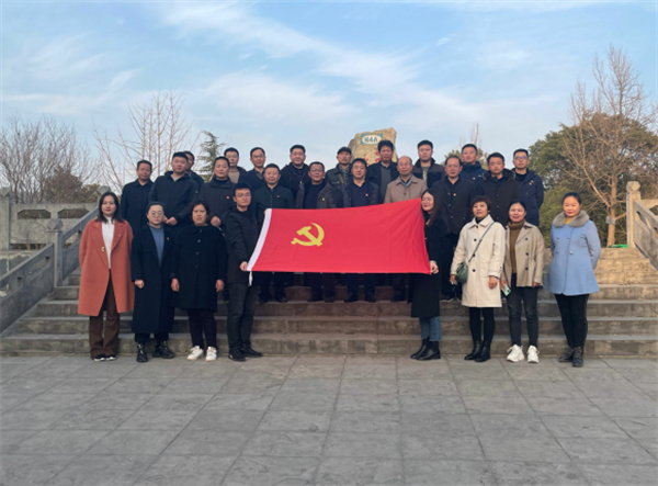 淮南市经信局组织党员干部开展国家公祭日活动
