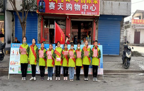 淮南：【谢家集区】小手拉大手 助力淮南创建全国文明城 ——李郢孜回民小学少先队志愿服务活动