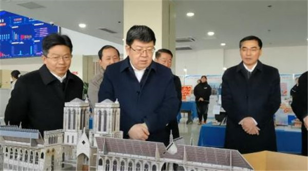 淮南市市委书记任泽锋赴淮南联合大学调研指导工作