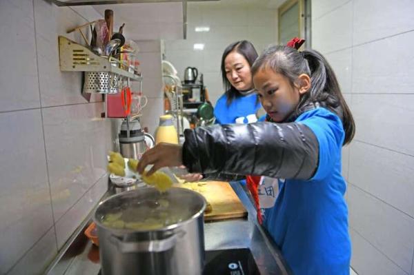 淮南市未保委在行动践行家庭教育促进法 