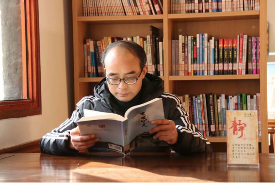 淮南寿县作家楚仁君文论作品集《文润寿春》出版发行