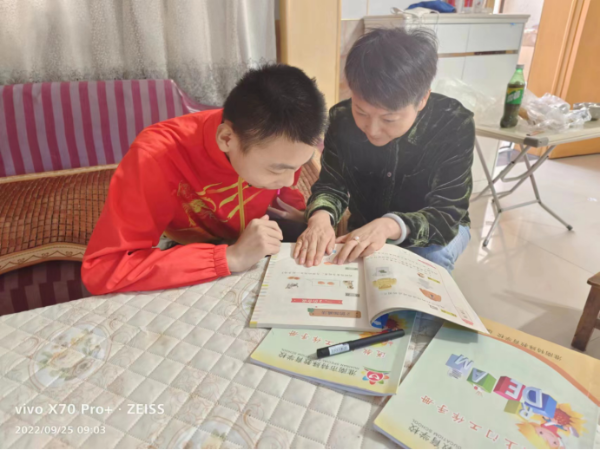 淮南市特殊教育学校持续开展送教上门活动