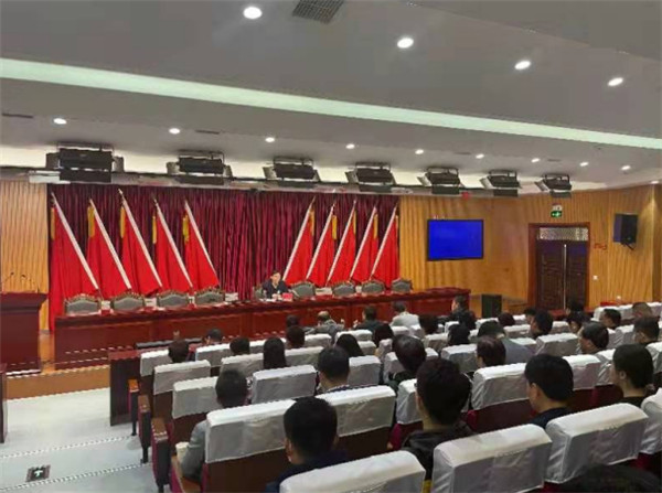 淮南：走进淮南师院 ---------市经信局组织党员干部开展党史教育活动