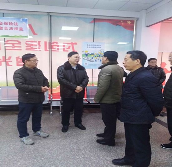 淮南人社局党组班子新春看望全局系统干部职工-淮南生活_淮南帮