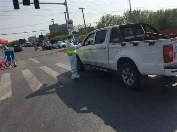 淮南寿县交管一中队民警辅警 高温天连日24小时奋战各岗点