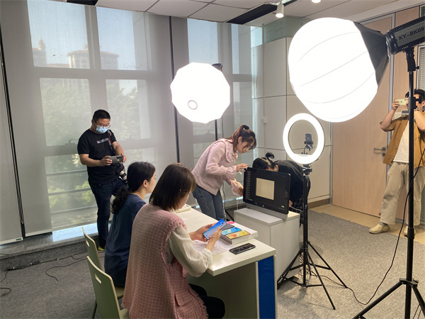 淮南移动5.17开展畅游5G新时代主题活动！
